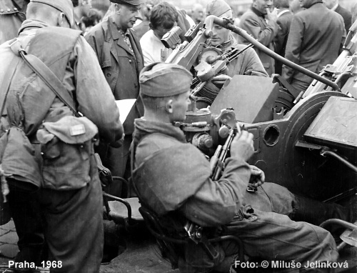 Foto: &copy; Miluše Jelínková - Tito chlapci zpočátku vůbec nevěděli, kde jsou.