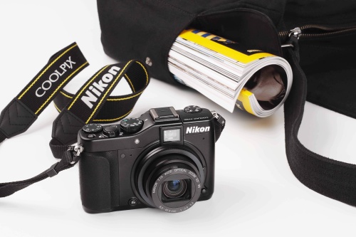 NIKON P7000
